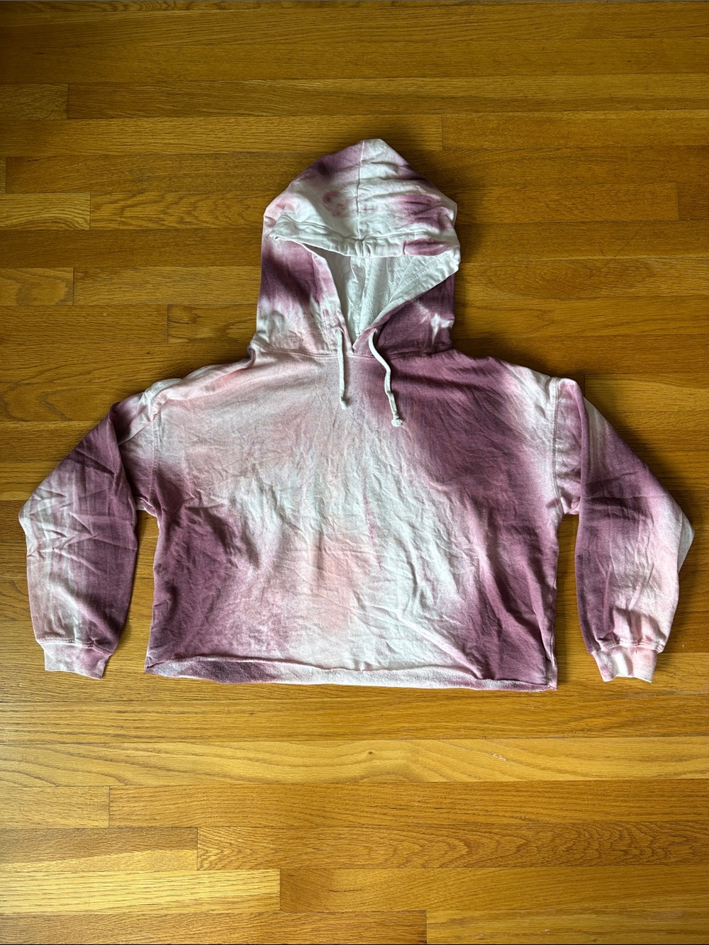Treasure & Bond Light Mauve and White Cropped Hoodie
